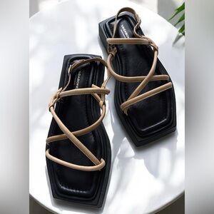 VAGABOND SHOEMAKERS Evy Strappy Sandal In Lark Beige Square Block Minimalist 37